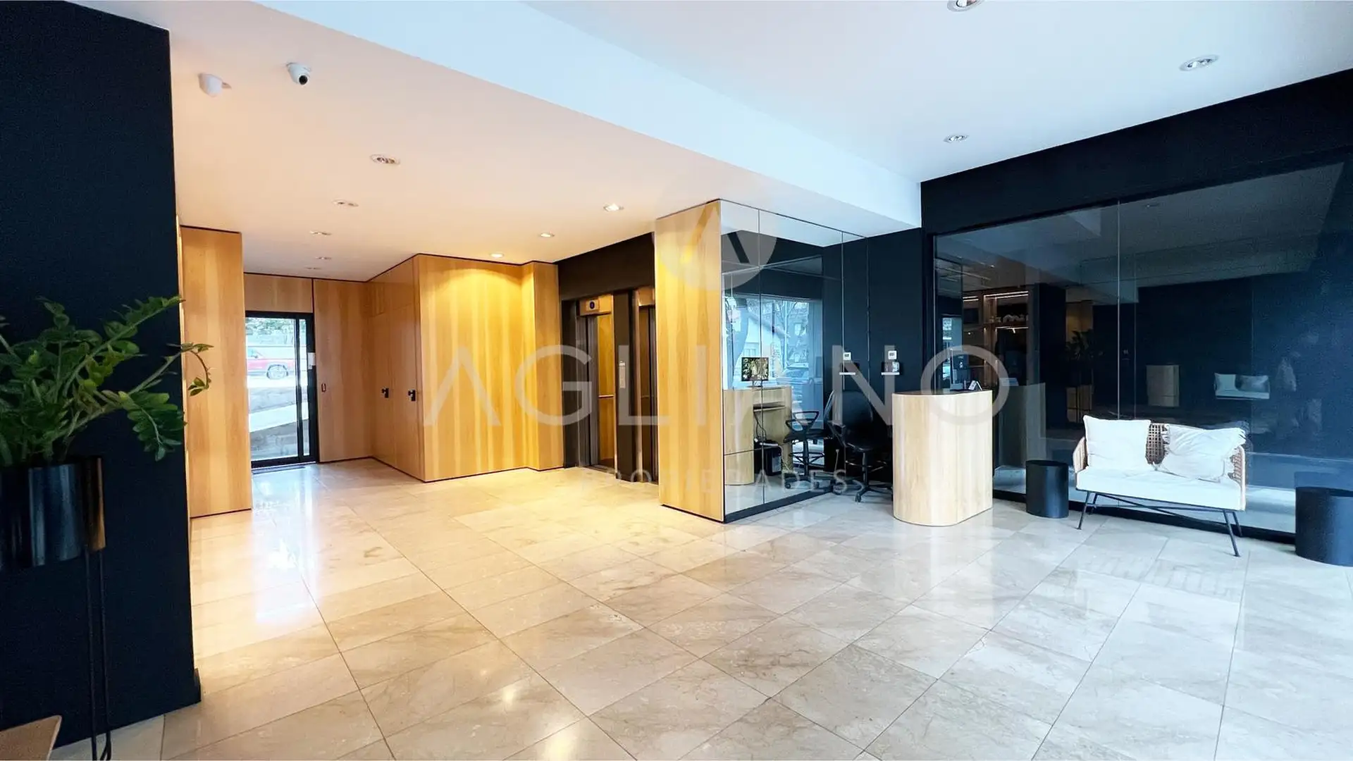 Venta Departamento 2 Amb con cochera zona guemes