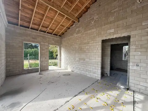 Casa 3 ambientes con 1 baño