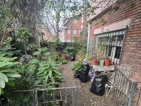 Casa 8 ambientes con 4 baños