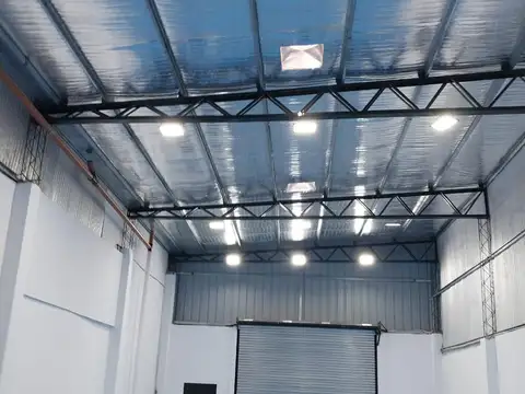 Depósito en J. Ingenieros