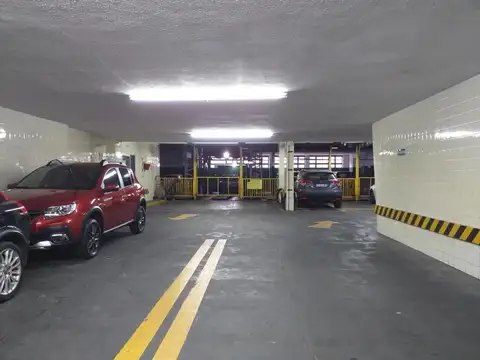 Ampl coch fija seg 24 hs grupo electr serv lav valet parking