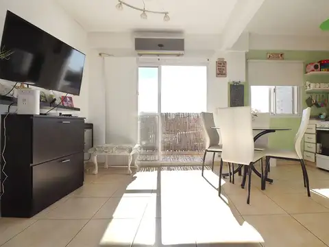 VENTA 3 AMB C/BALCÓN Y TERRAZA PROPIA V URQUIZA