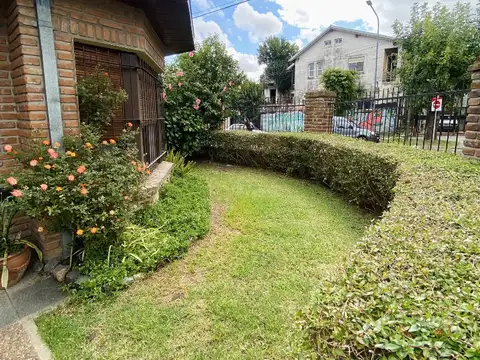 Pasteur y Celina Voena