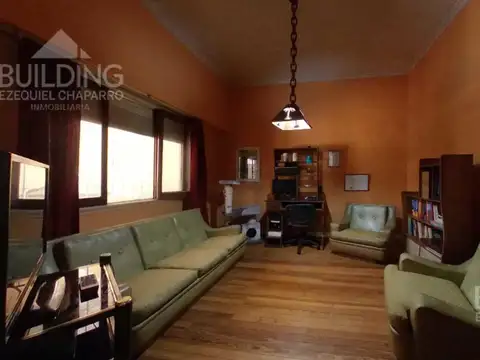 Casa en  venta-parque-cochera-dos dormitorios