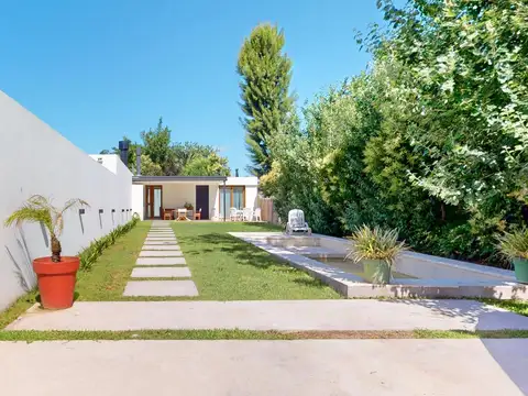 Casa en Alquiler en City Bell [Cod: 2887]