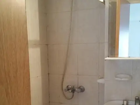 VENTA - Dpto. 1 Amb. en Victoria. Balcón