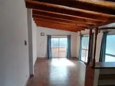 Bella casa con lote propio en alquiler o venta apta para crédito hipotecario. Se desocupa el 31/10/2026
