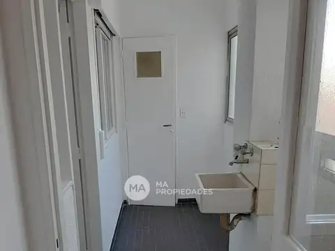 Departamento 5 ambientes con 3 baños