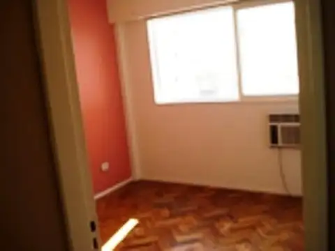 Flores departamento 2 ambientes Muy buena ubicación ¡No pierdas esta oportunidad de vivir cómodo y cerca de todo!
