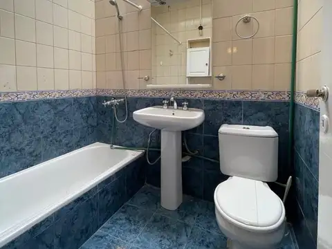 Casa 5 ambientes con 2 baños