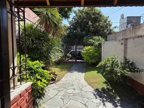 Ph en Flores con jardin y terraza