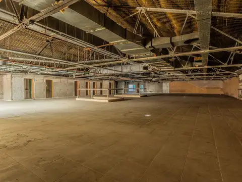 Local comercial en venta a refaccionar , en el barrio de San  Nicolas