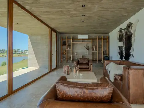 CASA EN VENTA EN AREA 60 - BARRIO LA VICTORIA