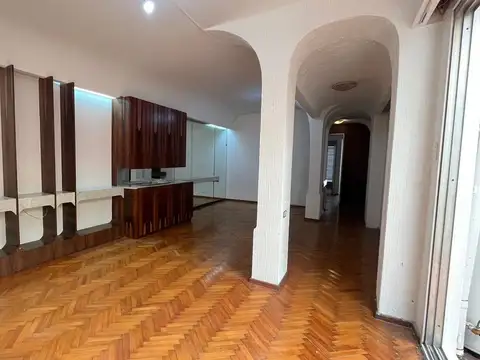 Dpto de 2 dorm. +comodín con quincho y parrilla