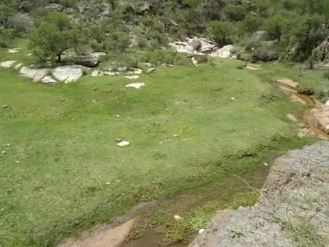 Av Los Porteños 1
