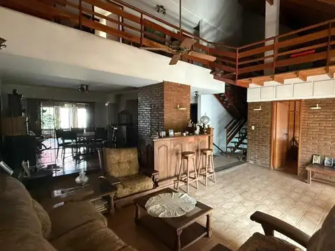 Casa Triplex  en Venta en Avellaneda, G.B.A. Zona Sur, Argentina