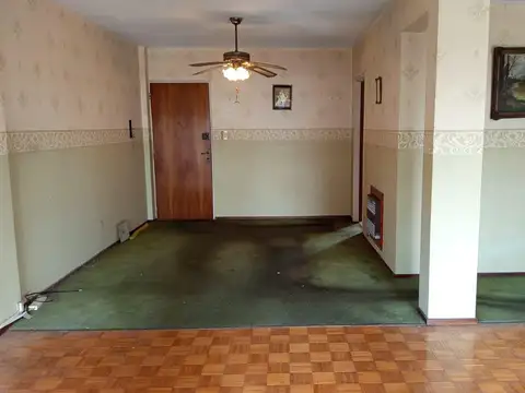 EN VENTA - DEPARTAMENTO DEPARTAMENTO DE DOS DORMITORIOS CON COCHERA - PICHINCHA