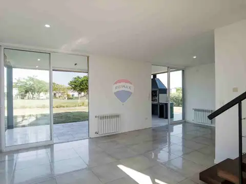 Casa en Venta en El Cantón - Barrio Puerto, USD 215.000