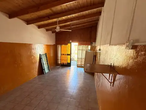 Local en Alquiler en Benavidez, $ 500.000