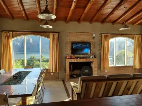 Casa 3 ambientes con 2 baños