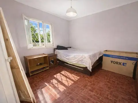 Casa 6 ambientes con 1 baño