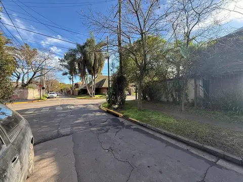 Casa en Alquiler y Venta en Punta Chica