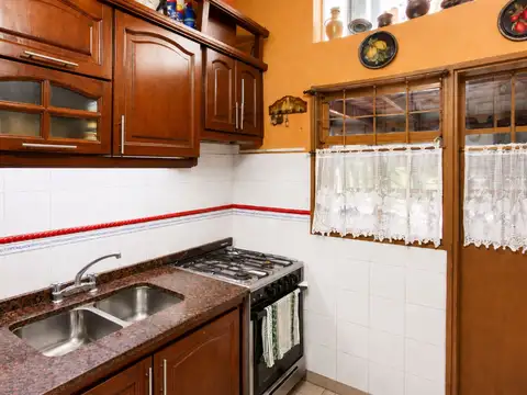 Casa 3 ambientes con 2 baños