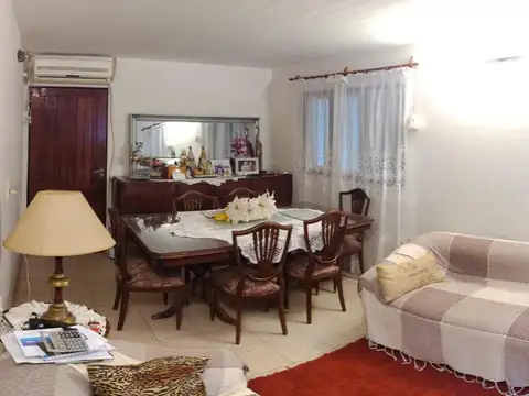 Casa 6 ambientes con 3 baños