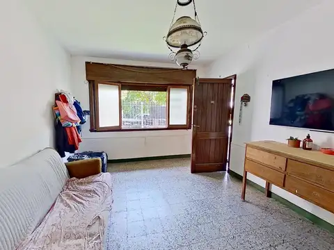 Casa 3 ambientes con 1 baño