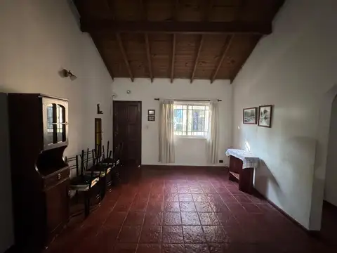 Casa 3 ambientes con 2 baños