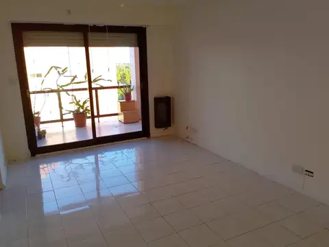 Centenario  al 900 SAN ISIDRO