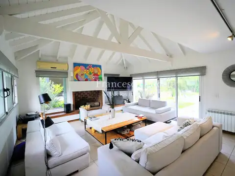 Casa en Venta en Santa Ana, USD 330.000