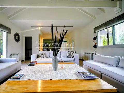 Casa en Venta al Oeste