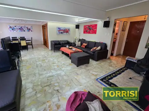 Departamento 4 ambientes con 4 baños