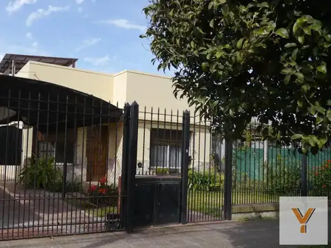 José Hernández e/ Ascasubi y Magallanes