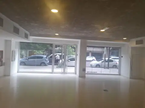 Local en Venta y Alquiler Apto Gastronómico - Av. Directorio - Retasado - Caballito