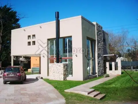 CASA EN VENTA 3 DORMITORIOS EN BARRIO CERRADO ALTOS DEL SOL