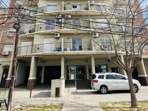 Muñoz 1000, Piso 2