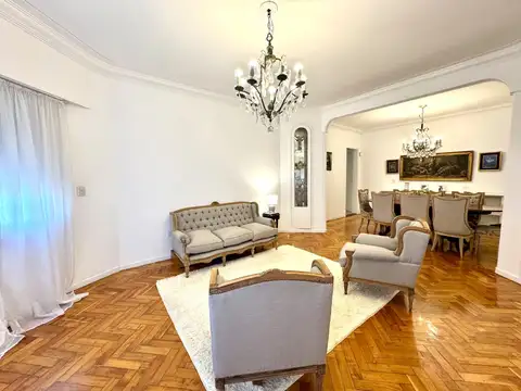 Casa 5 ambientes con 2 baños