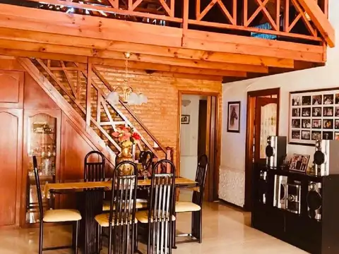 Casa en venta en Los Sauces con pileta