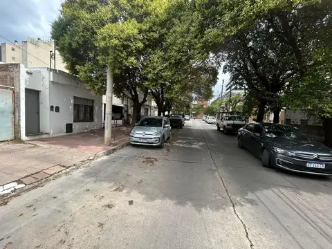 Terreno en Venta en Alberdi, USD 85.000