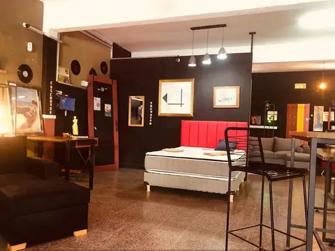 EXCELENTE LOCAL COMERCIAL DE 200M² EN LAFERRERE