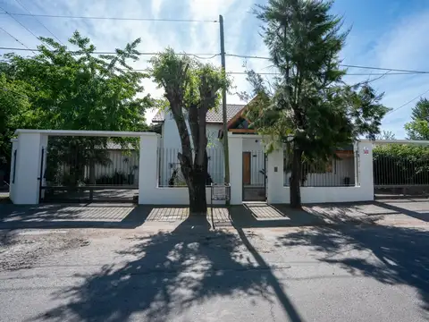 Casa - Venta - Argentina, Manuel B Gonnet