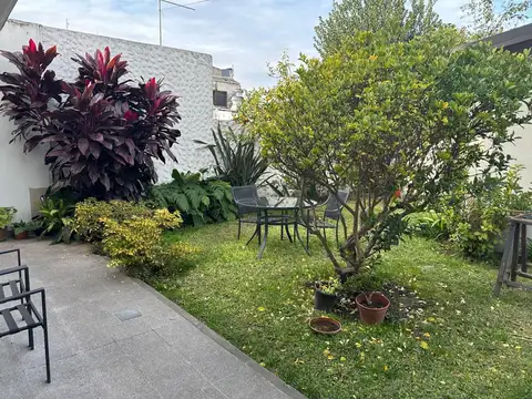 VENTA CHALET 4 AMB CON DEPENDENCIA, 2 COCHERAS, QUINCHO, EN CASEROS