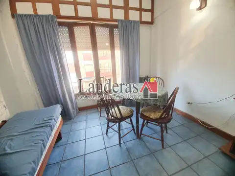 Departamento 2 amb. - Sobre peatonal - SIN EXPENSAS