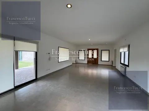 Casa en Venta en Santa Irene, USD 275.000