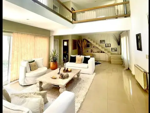 Venta Casa, Barrio El portillo, Apta crédito