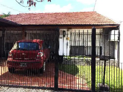Casa a la venta- Ituzaingó Norte