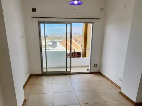 Departamento en Alquiler en Temperley, $ 450.000