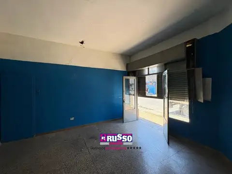 Local en Alquiler en Tablada, $ 300.000